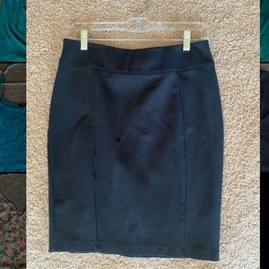 Barely worn black professional skirt